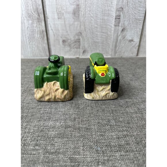 John Deere Tractor Ceramic Salt & Pepper Shakers Licensed Collectible Farmhouse - Picture 4 of 7